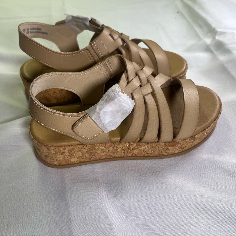 Blowfish Malibu Strappy Sandals Women's 7.5 New in Box